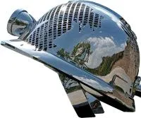 Каска скульптура абстрактная скульптура из нержавеющей стали на заказ — Набережные Челны